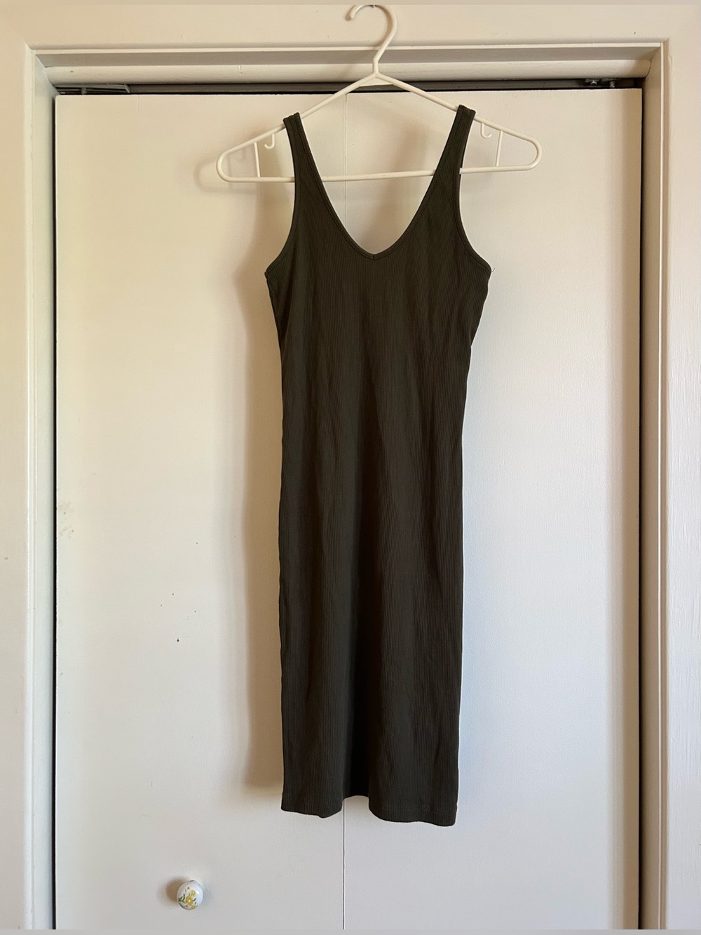 H&M Sleek Olive V-Neck Tank Midi Dress - Women's